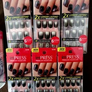 Kiss  impress nails 7 new setscolor is "flash mob "1 set "hottie"